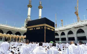 Read more about the article Tips Memilih Travel Umroh: Panduan Aman dan Nyaman Menuju Tanah Suci