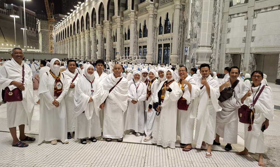 Read more about the article DNA Tour: Travel Umroh Wonosobo Resmi, Amanah, dan Berpengalaman